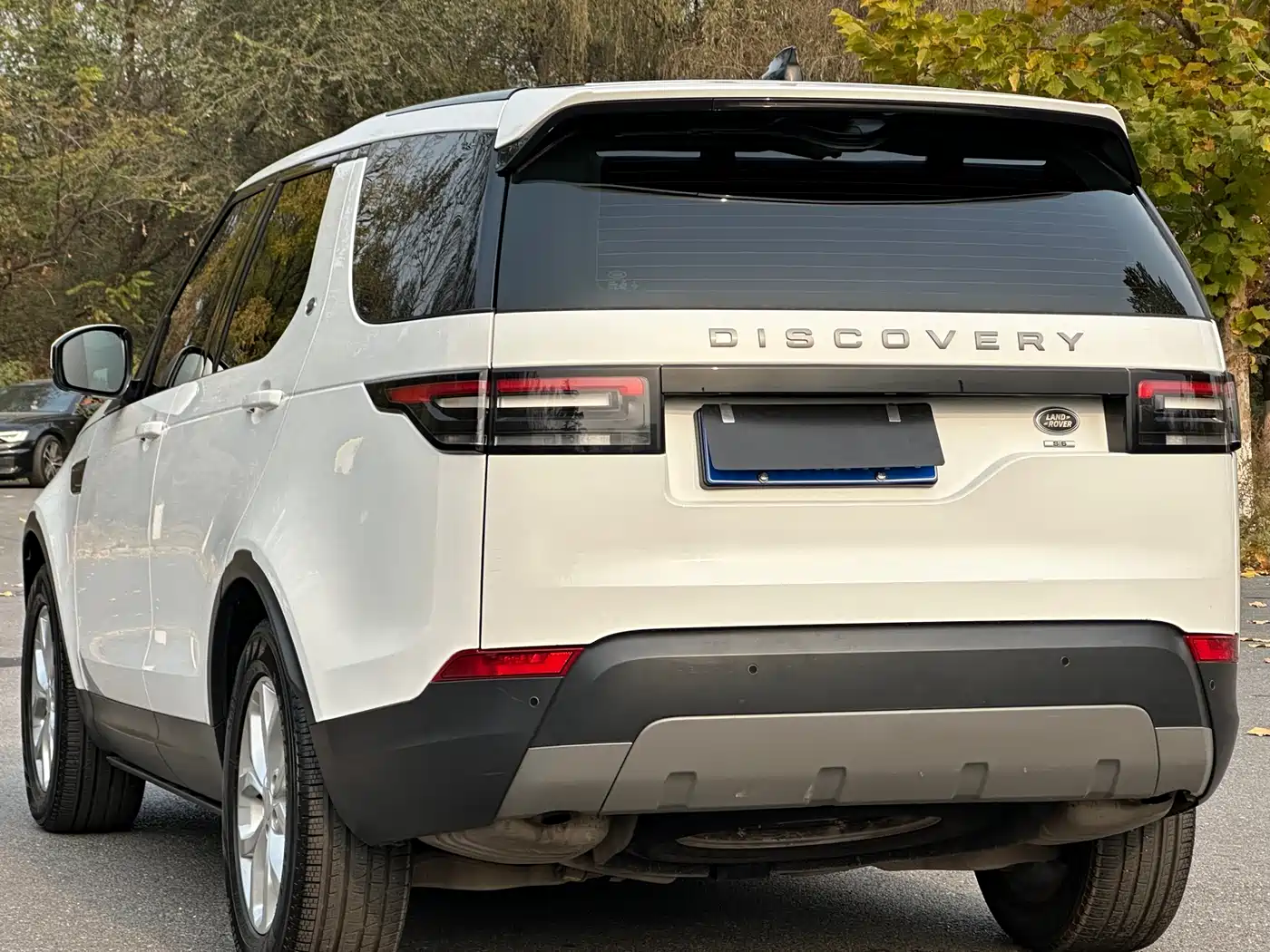 Land Rover Discovery 2017 3.0 SC V6 SE фото 6