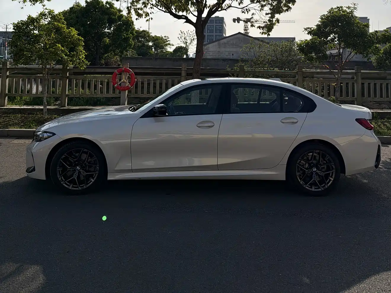 BMW 3 Series 2025 330Li M Sport Night Edition фото 3
