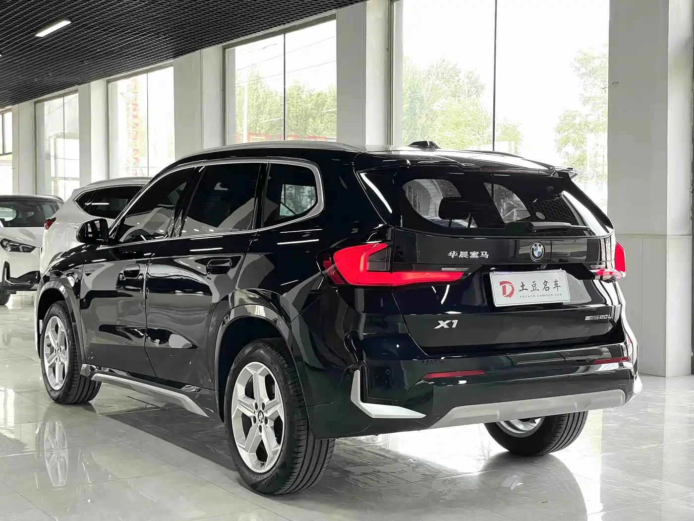 BMW X1 2023 sDrive20Li X Design Package фото 4