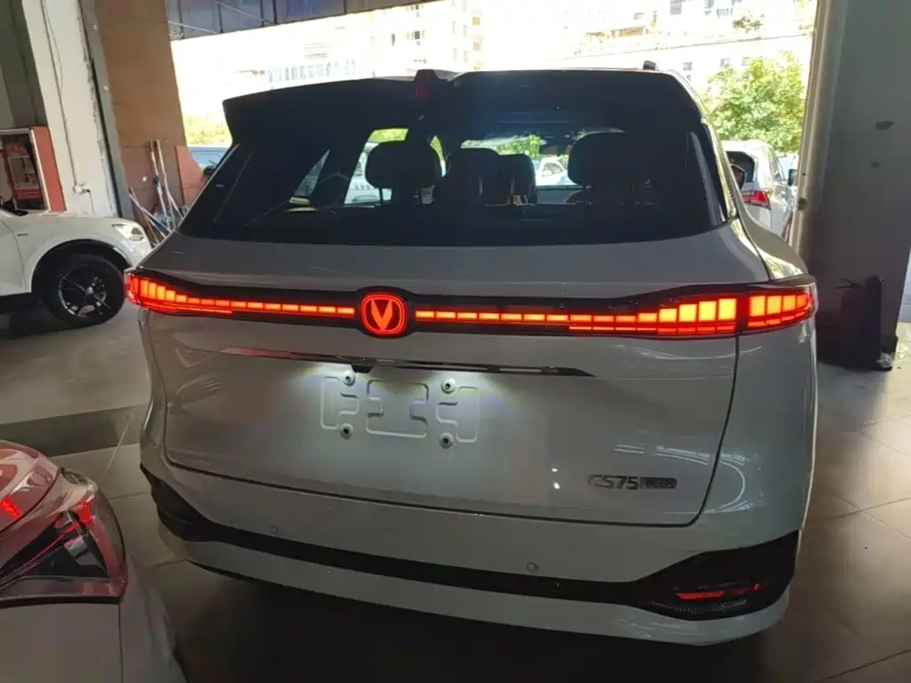 Фото 6 - Changan CS75 PLUS
