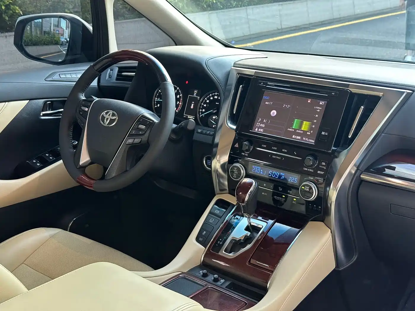 Toyota Alphard 2015 3.5L Luxury Edition фото 10