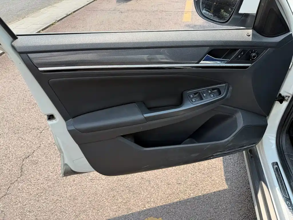 Volkswagen C-TREK 2019 2018 1.5L Automatic Comfort