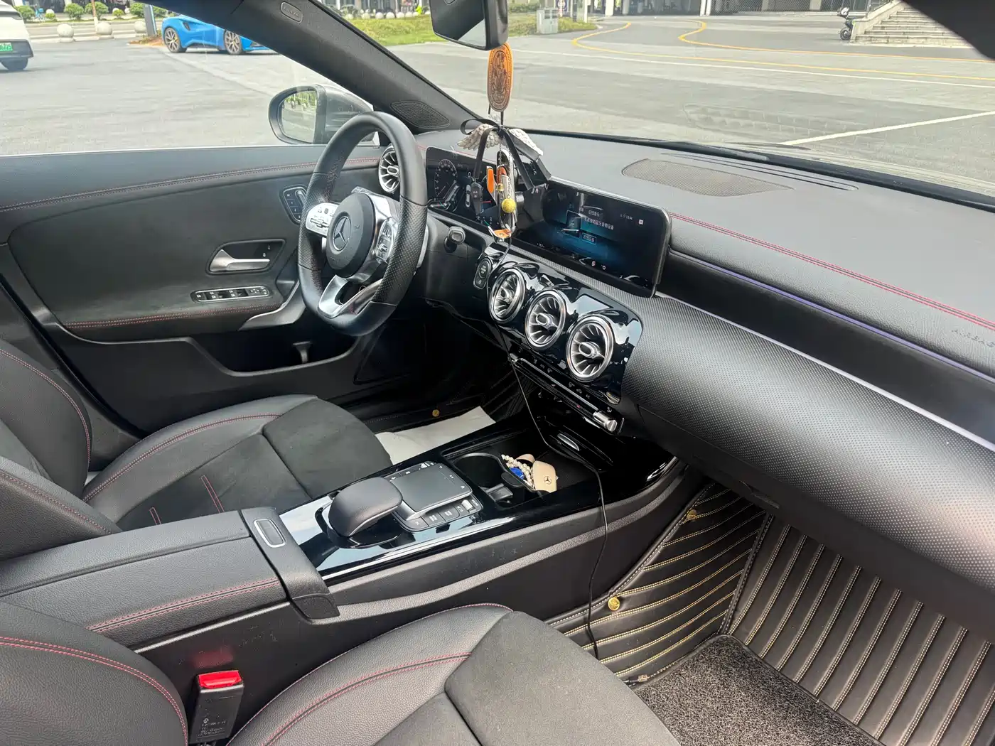 Mercedes-Benz CLA (Import) 2020 CLA 200 фото 9