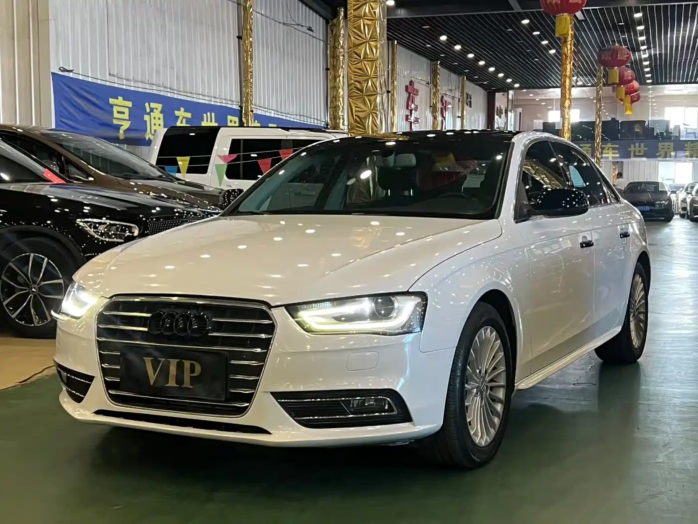 Фото 3 - Audi A4L