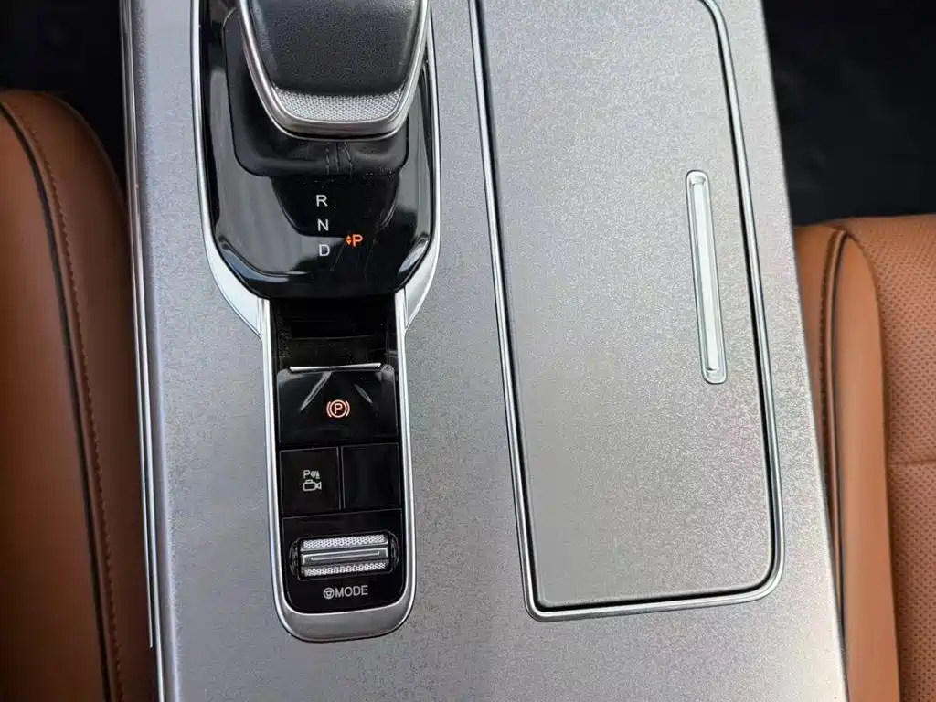 Hongqi HS7 PHEV 2025 2025 2.0T PHEV 4WD 6-Seater Commemorative Edition