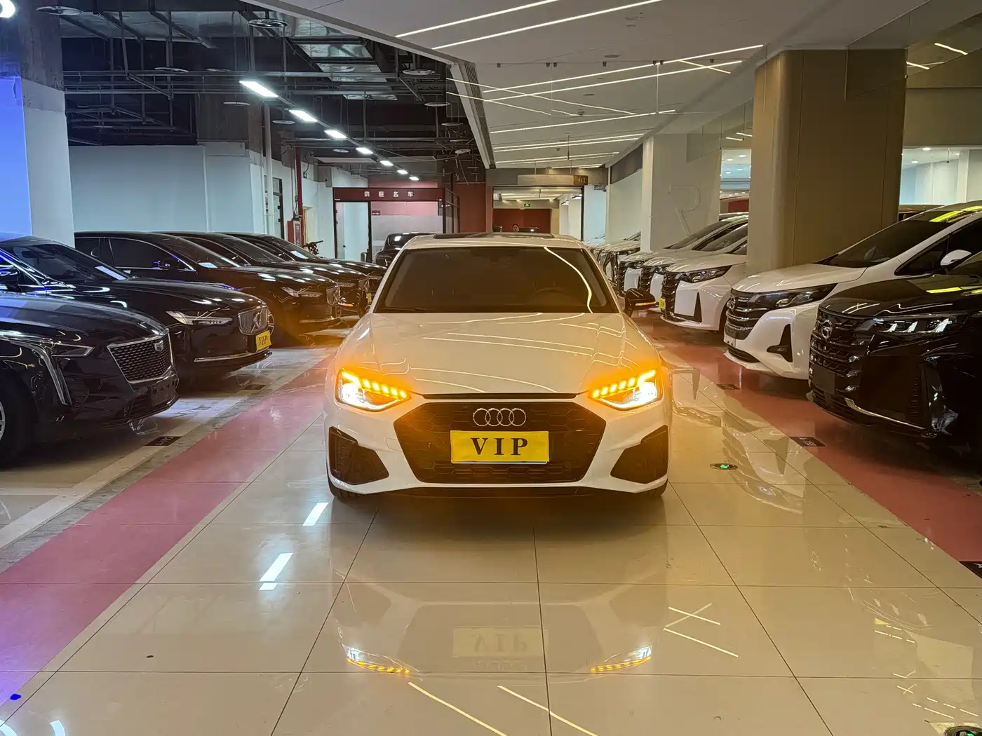 Audi A4L 2020 40 TFSI Fashion Dynamic Edition фото 2