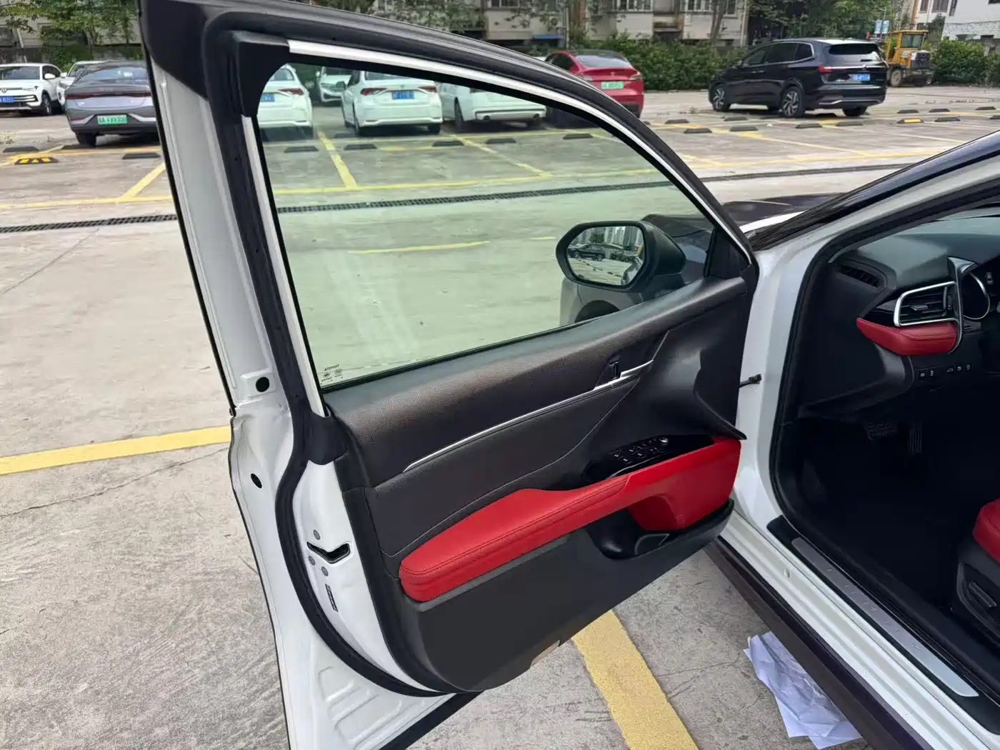 Toyota Camry 2018 2.5S Trend Edition фото 6