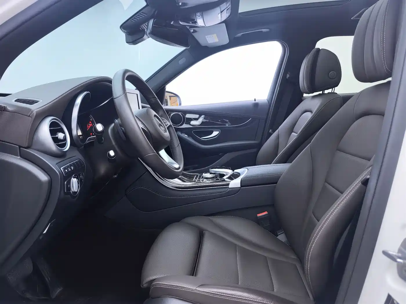 Mercedes-Benz GLC 2019 GLC 260 L 4MATIC Luxury фото 6