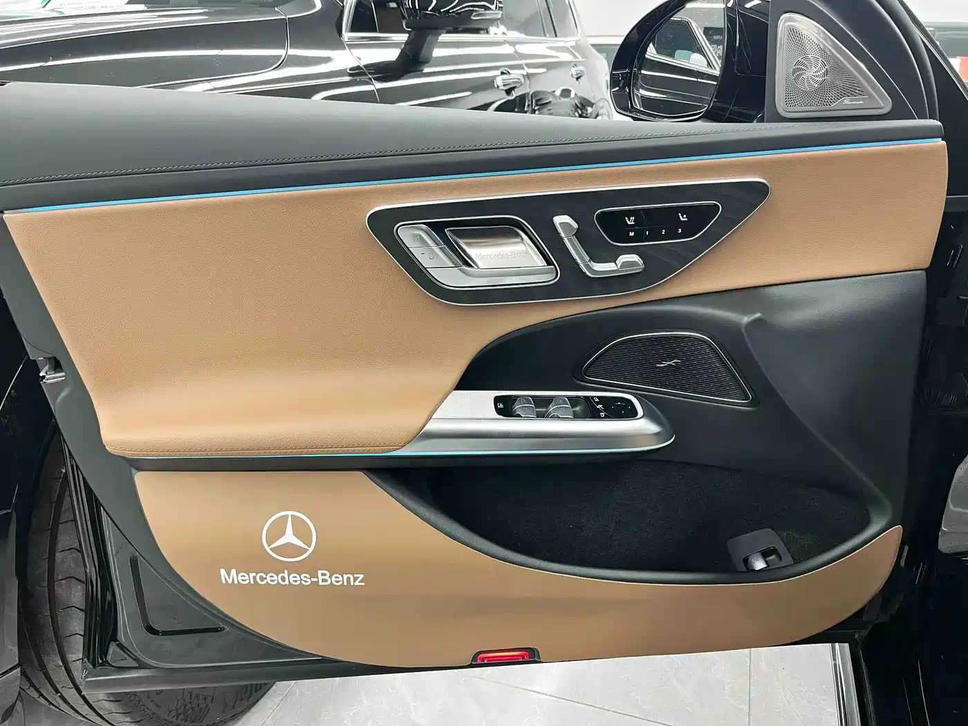 Mercedes-Benz E-Class 2024 E 300 L Fashion Sport фото 13