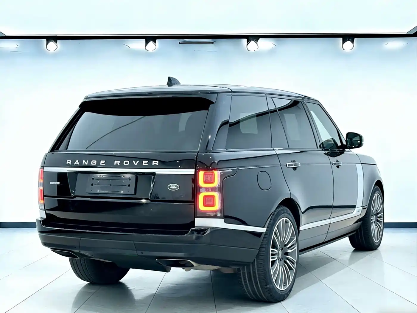 Land Rover Range Rover 2019 3.0 SC V6 Prestige Genesis Extended Edition фото 4