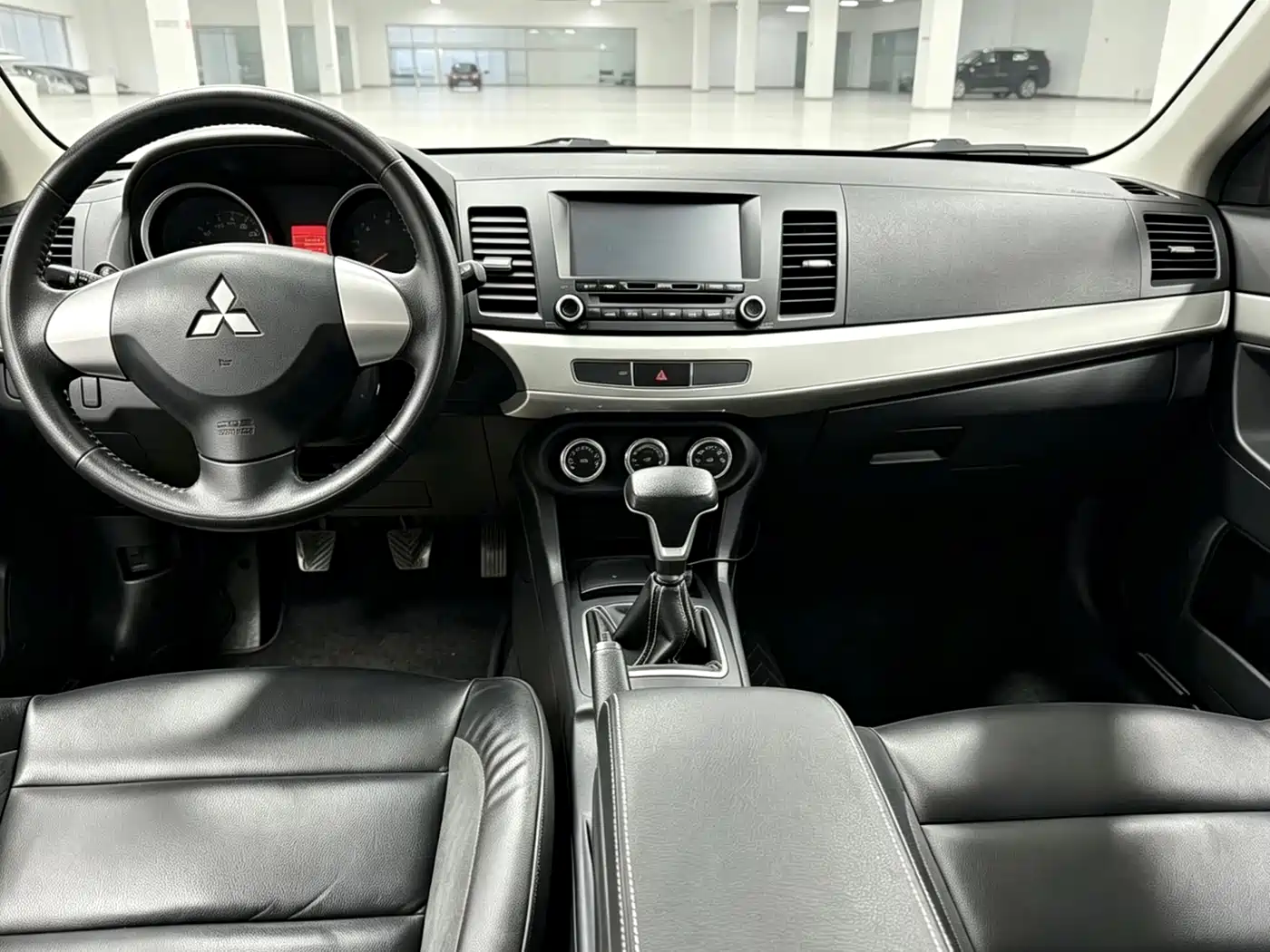 Mitsubishi Lancer EX 2015 1.6L Manual Fashion фото 5
