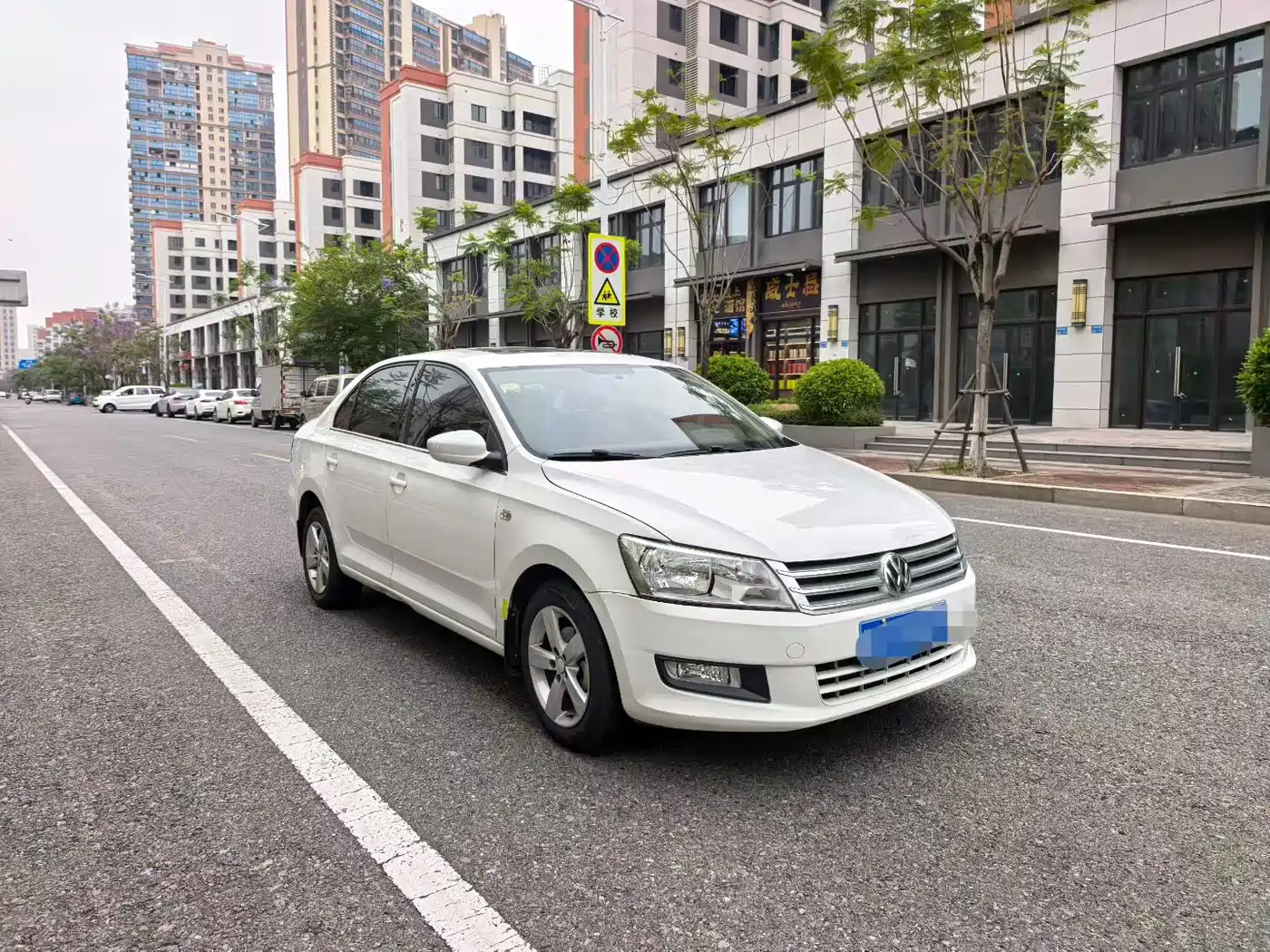 Volkswagen Santana 2015 1.6L Automatic Comfort Edition фото 3