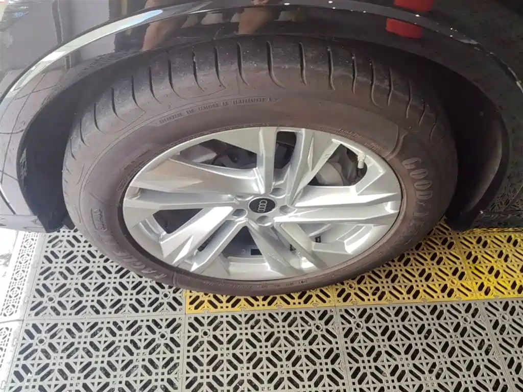 Audi Q7 2023 45 TFSI quattro S line Sport фото 23