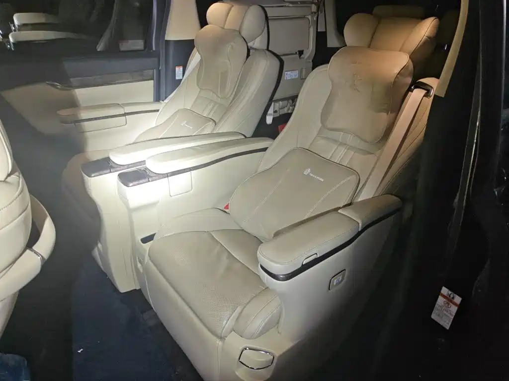 Photo 15 - Toyota Vellfire