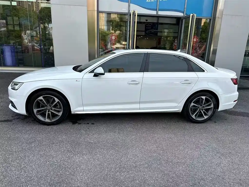 Audi A4L 2019 40 TFSI Fashion (China V) фото 3