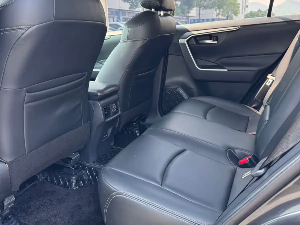 Toyota RAV4 Rongfang 2022 2.0L CVT 2WD Trend Edition фото 7