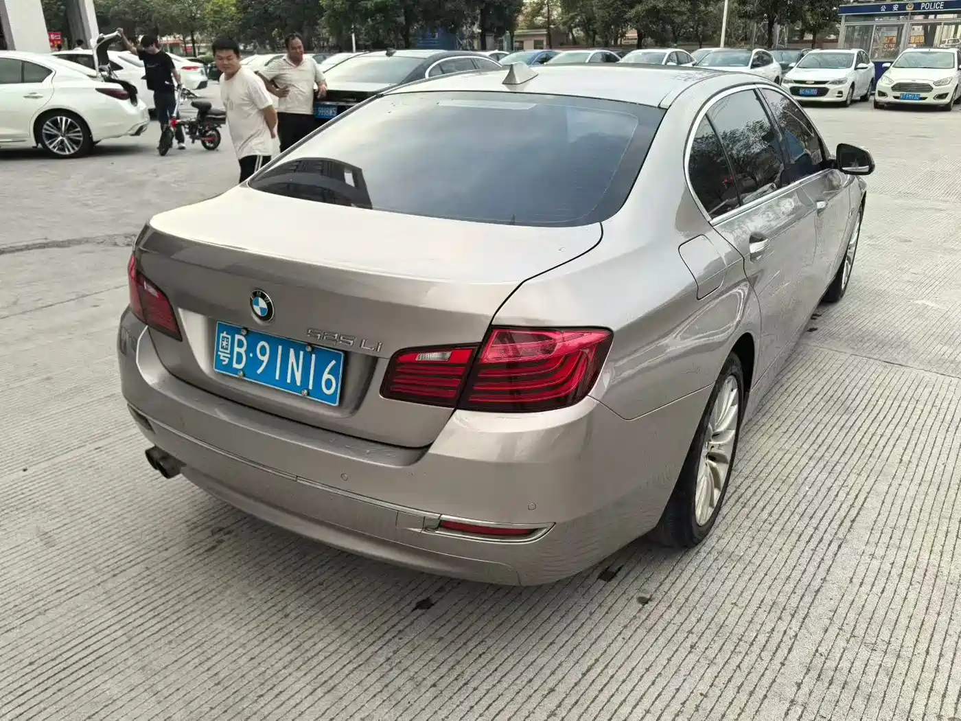 BMW 5 Series 2014 525Li Luxury Design Package фото 5