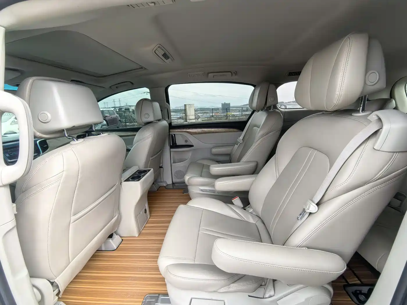 Buick GL8 2018 ES 28T Comfort Type China VI фото 8