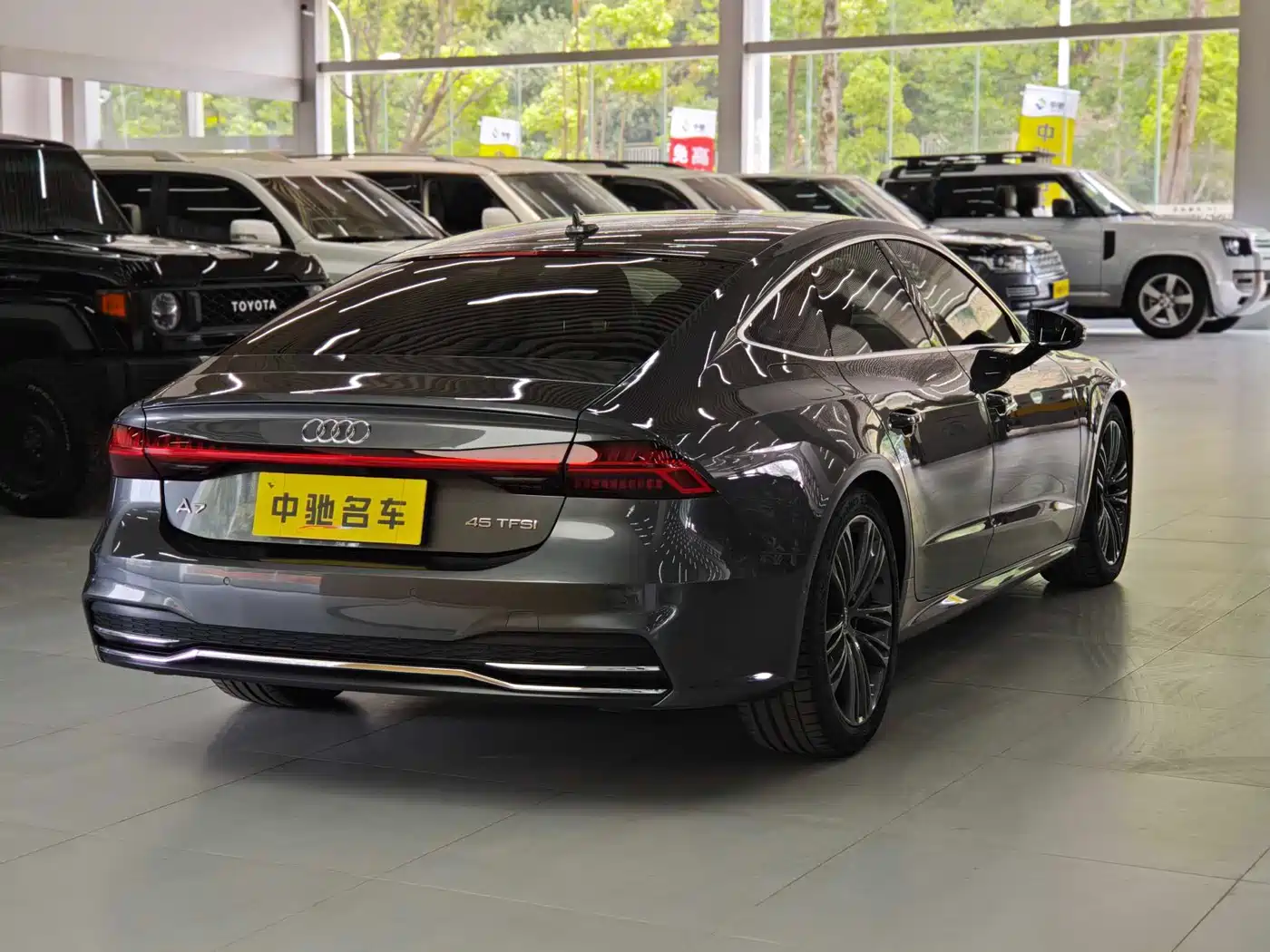 Audi A7 2023 Model 45 TFSI Premium Selection Edition фото 5