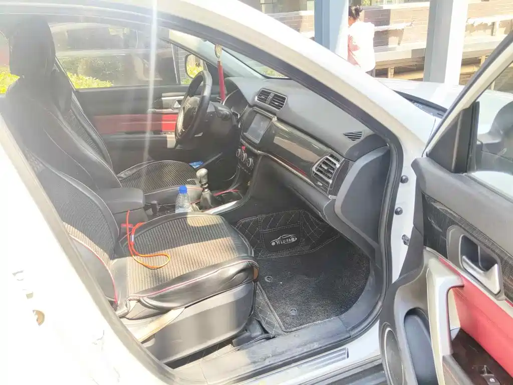 Photo 10 - Haval H2