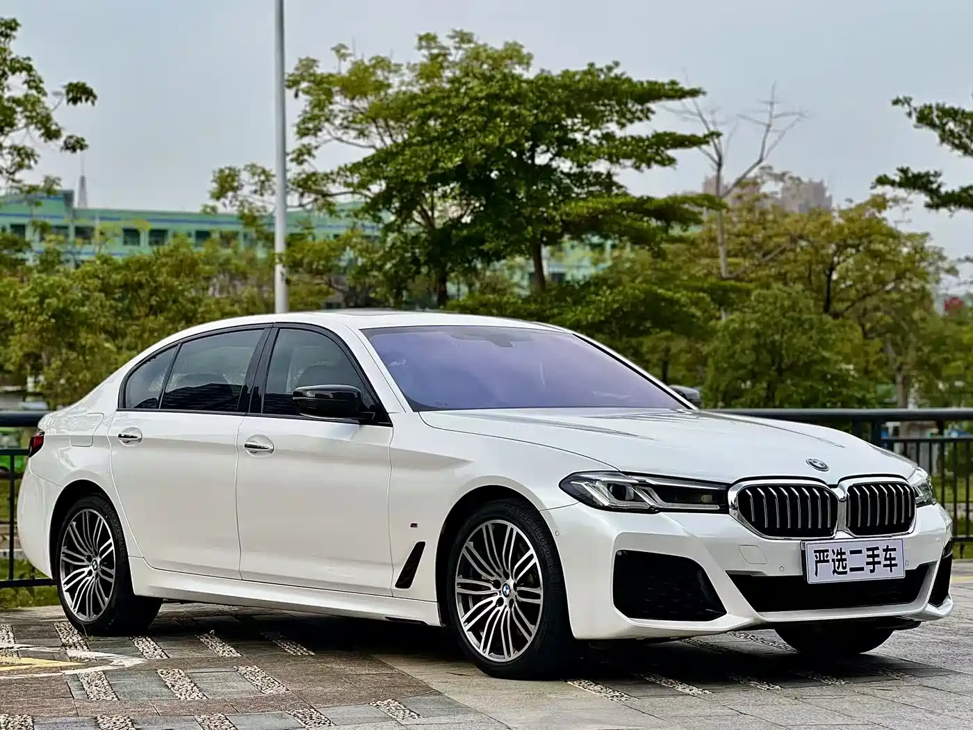 BMW 5 Series 2018 Facelift 530Li Leading M Sport Package фото 3