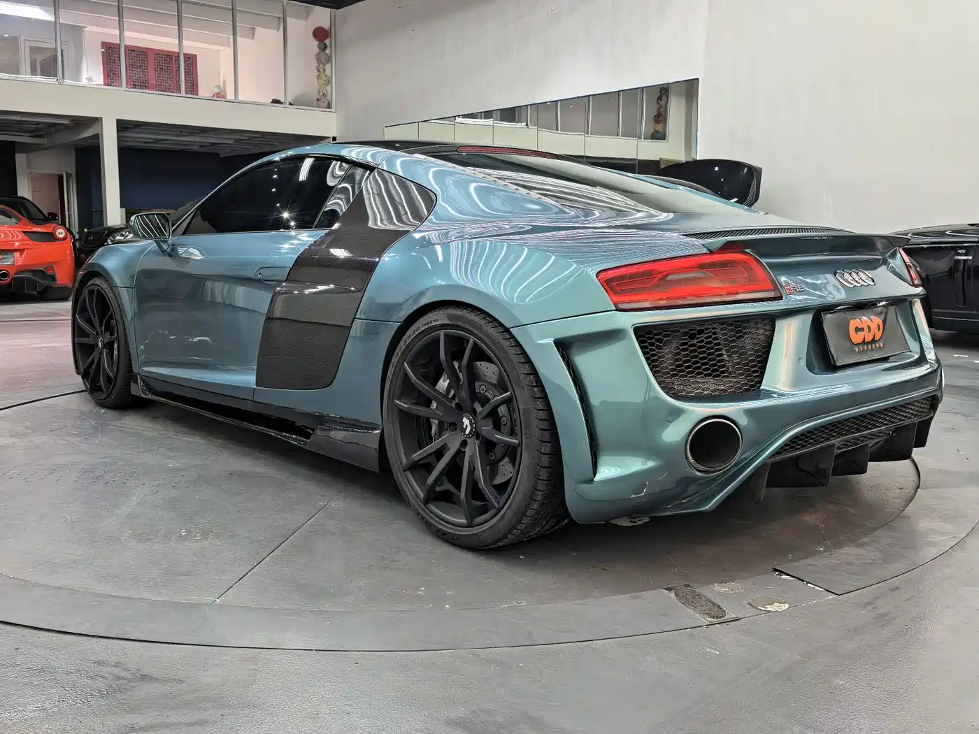 Audi R8 2014 5.2 FSI quattro фото 16