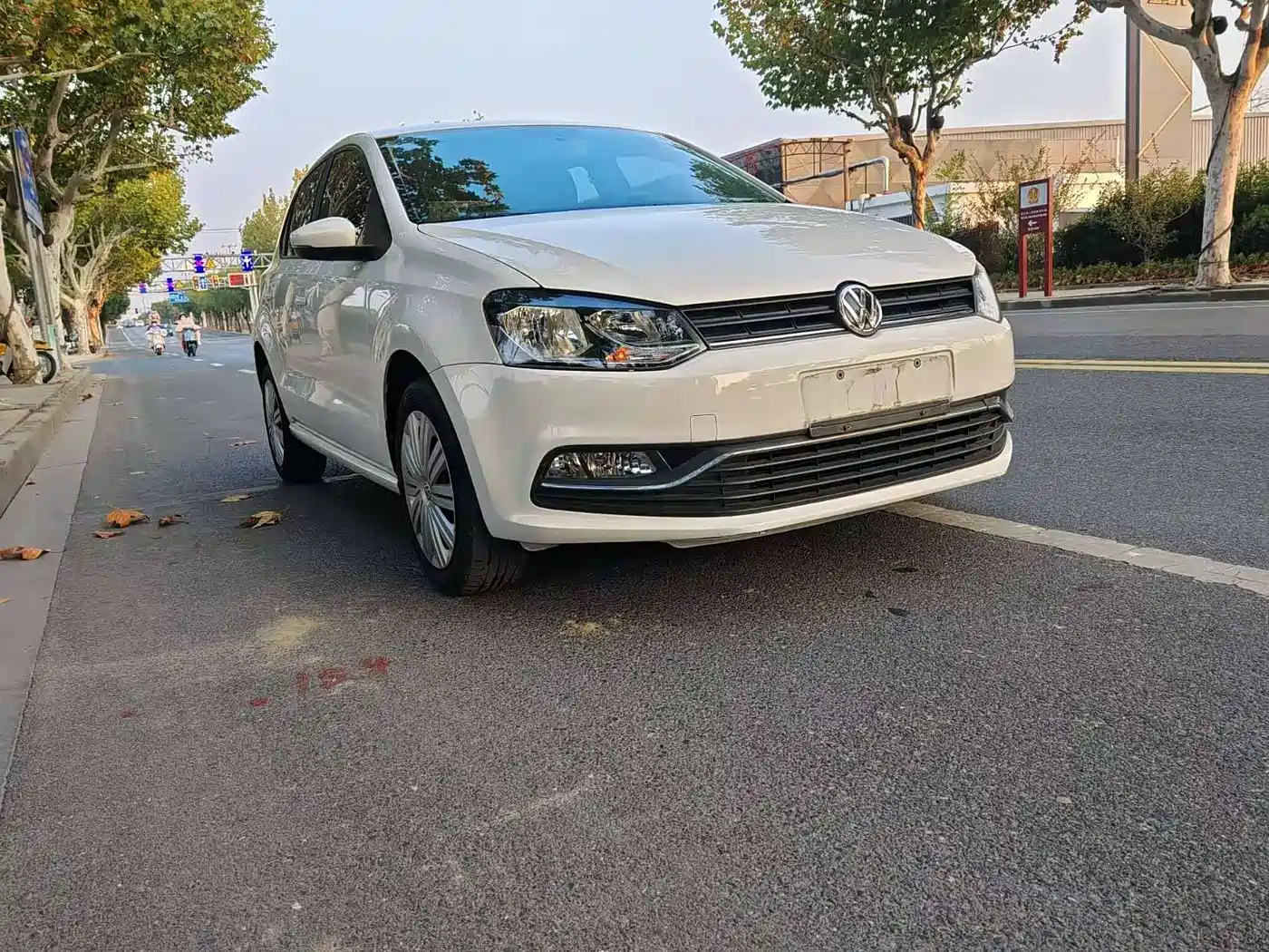 Volkswagen Polo 2016 1.6L Automatic Comfort фото 3