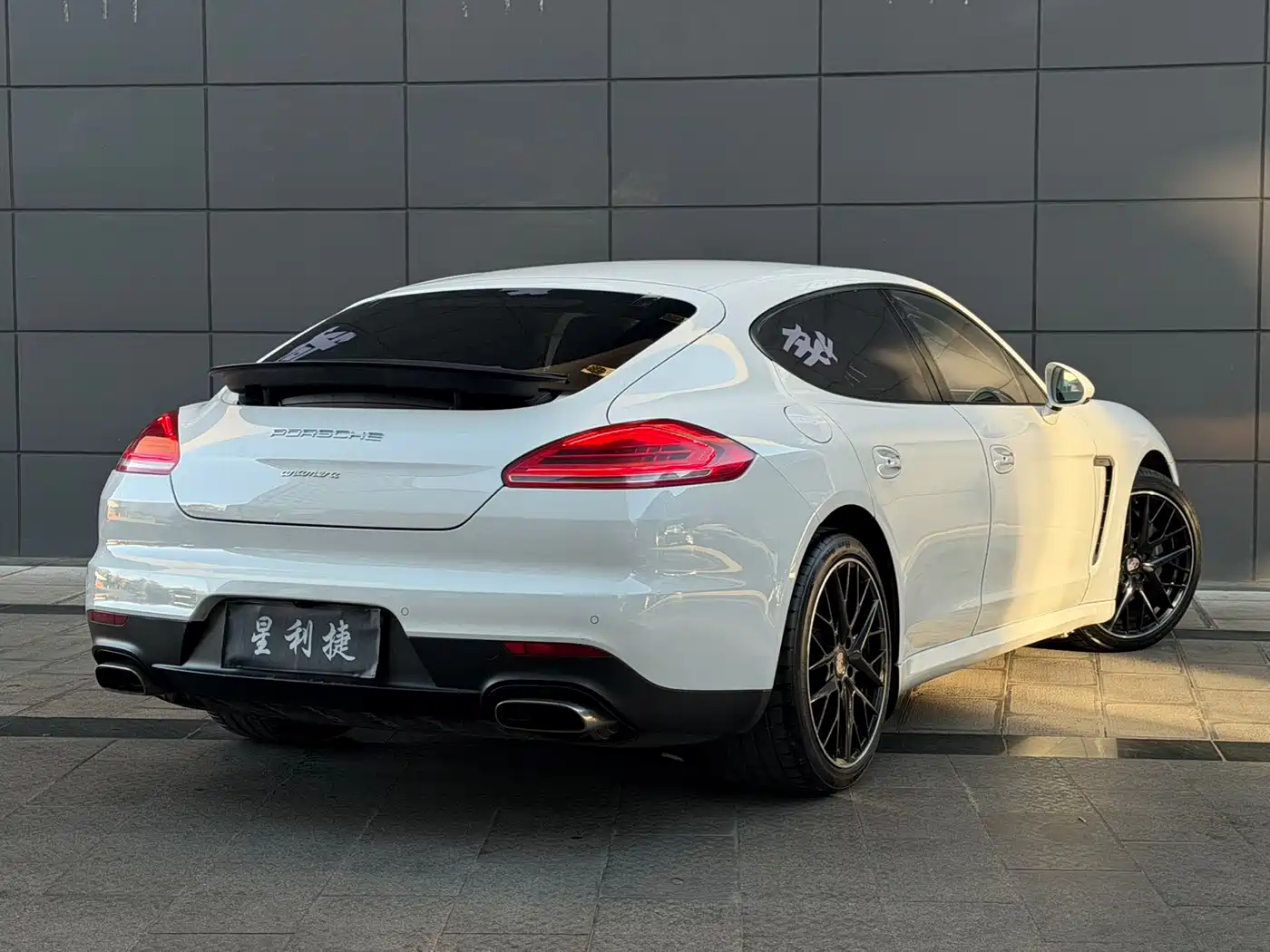 Porsche Panamera 2014 Panamera 3.0T фото 5