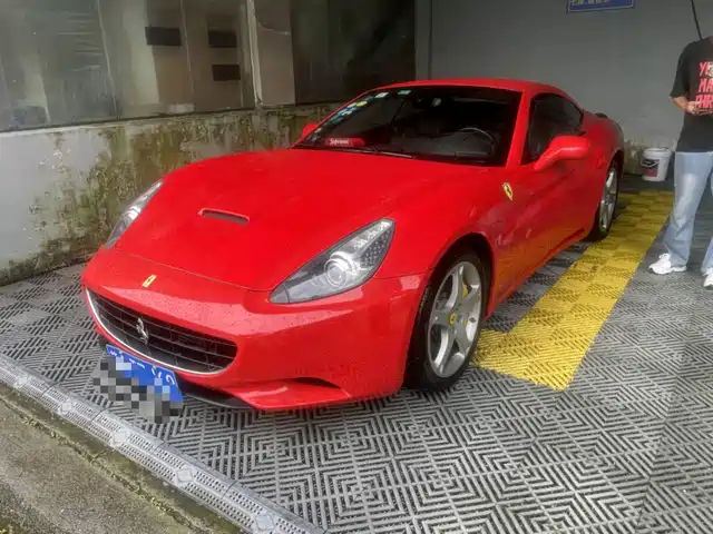  Ferrari California T 2009 4.3L Standard