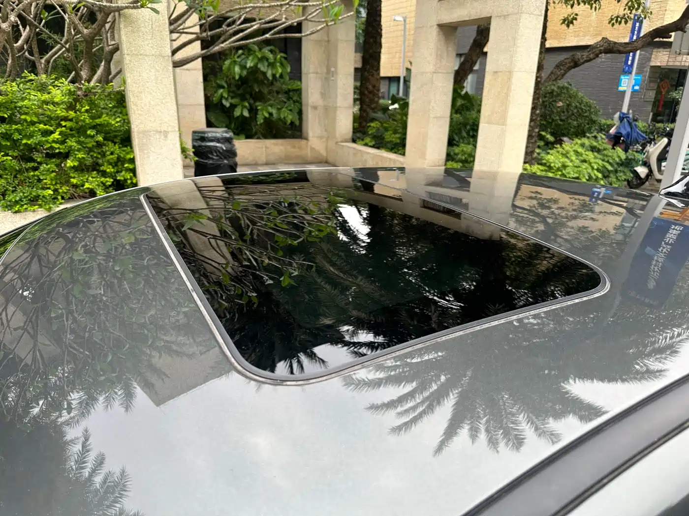 Hyundai Elantra 2023 Model 1.5L CVT LUX Premium Edition фото 8