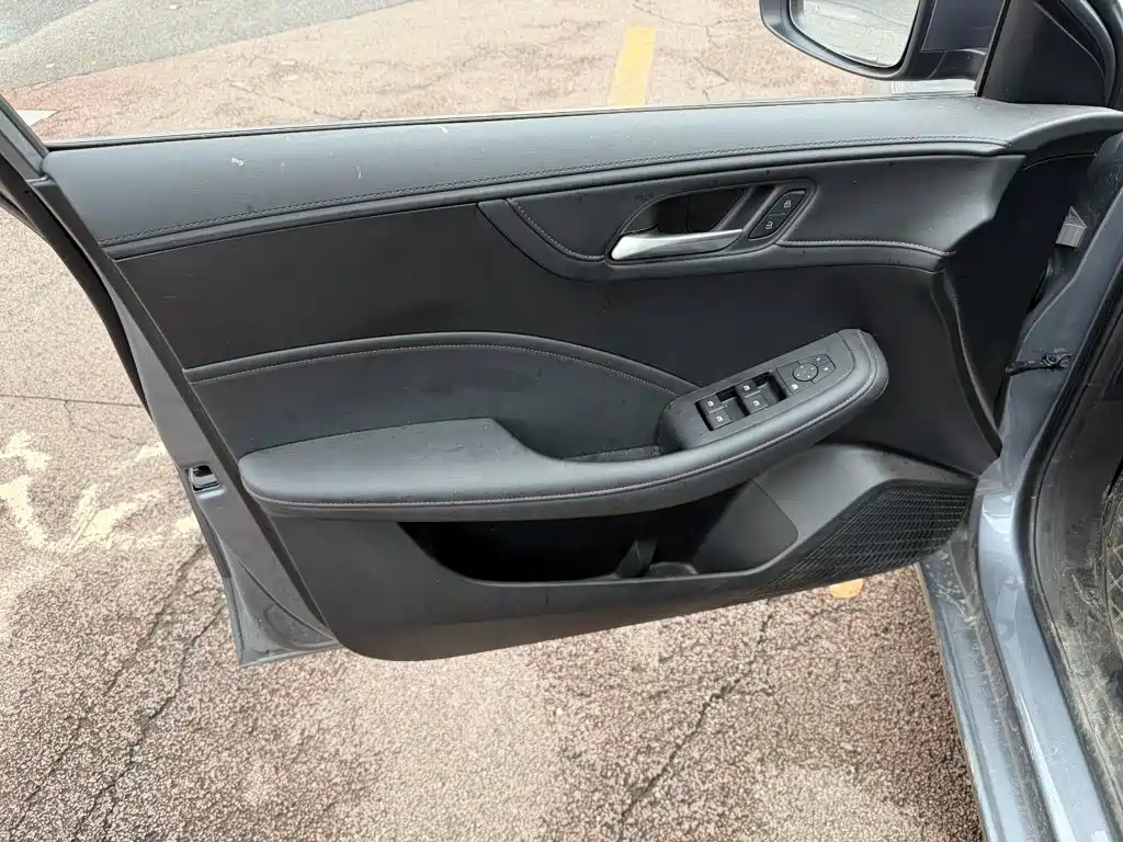 Roewe i5 2025 2023 1.5L Manual Comfort Edition