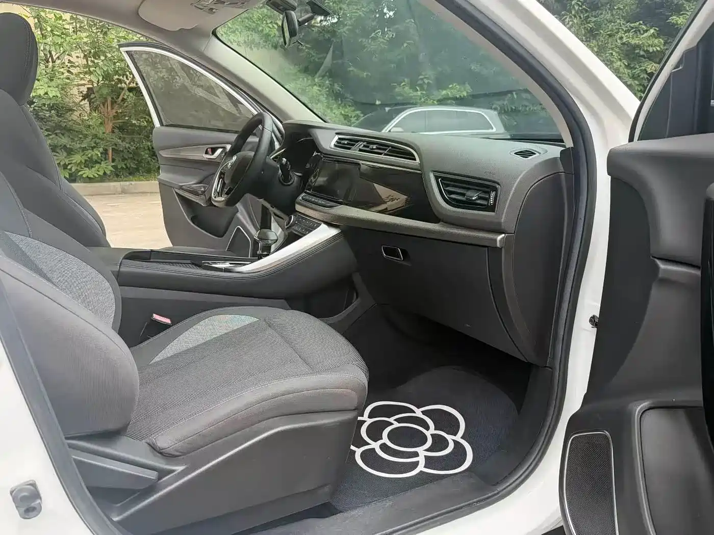 Photo 6 - Dongfeng Aeolus Dongfeng Fengshen AX7