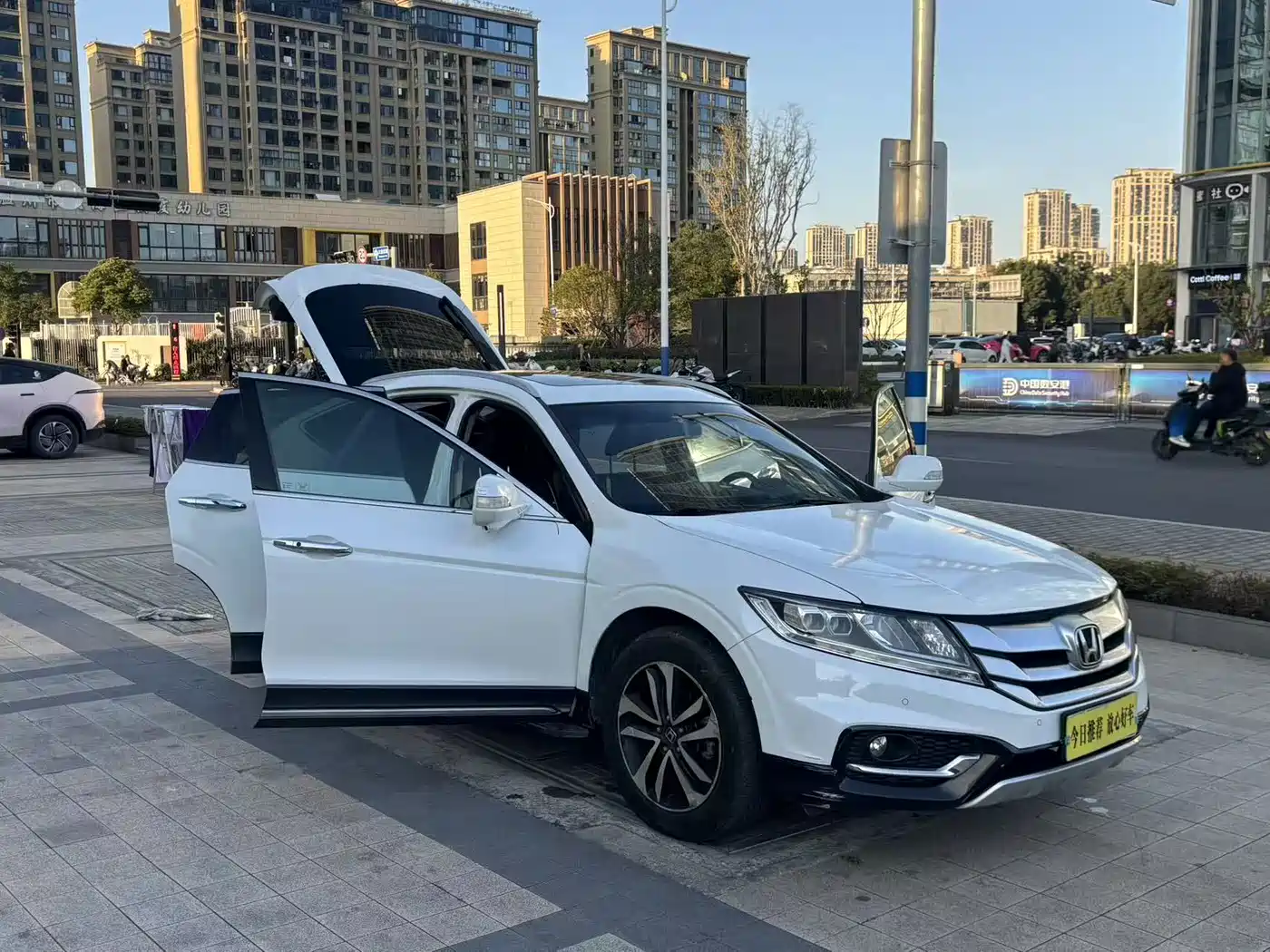 Honda Crosstour 2016 2.4L Luxury Navigation Edition фото 16