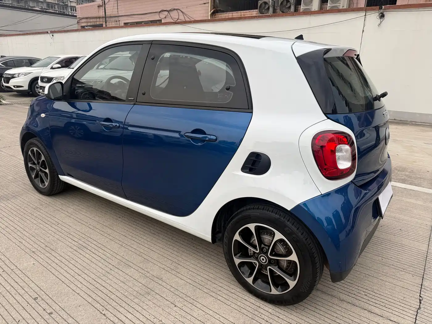 smart forfour 2017 2016 1.0L 52kW Passion Edition