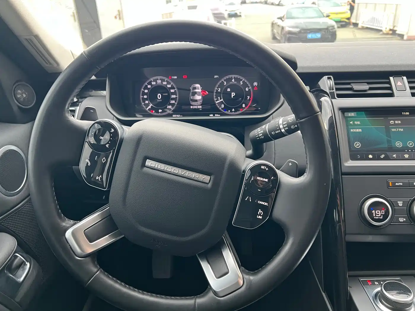 Land Rover Discovery 2020 3.0 SC V6 SE фото 12