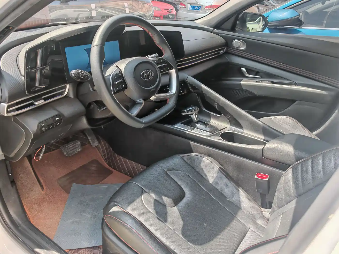 Hyundai Elantra 2022 1.5L CVT TOP Flagship Edition фото 6