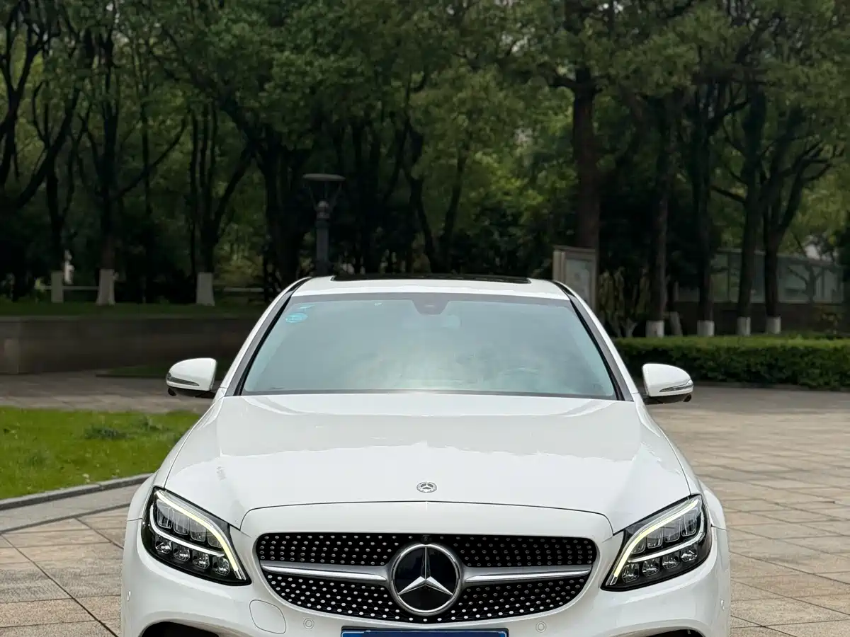 Mercedes-Benz C-Class 2019 C 180 L Fashion Sport Edition фото 2