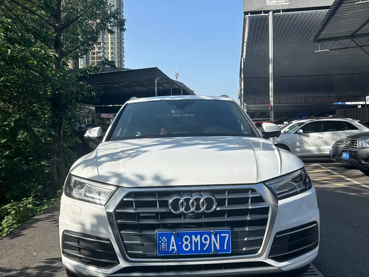 Audi Q5L 2020 Facelift 40 TFSI Honor Progressive фото 2