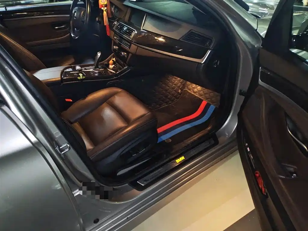 BMW 5 Series 2014 525Li Luxury Design Package фото 20