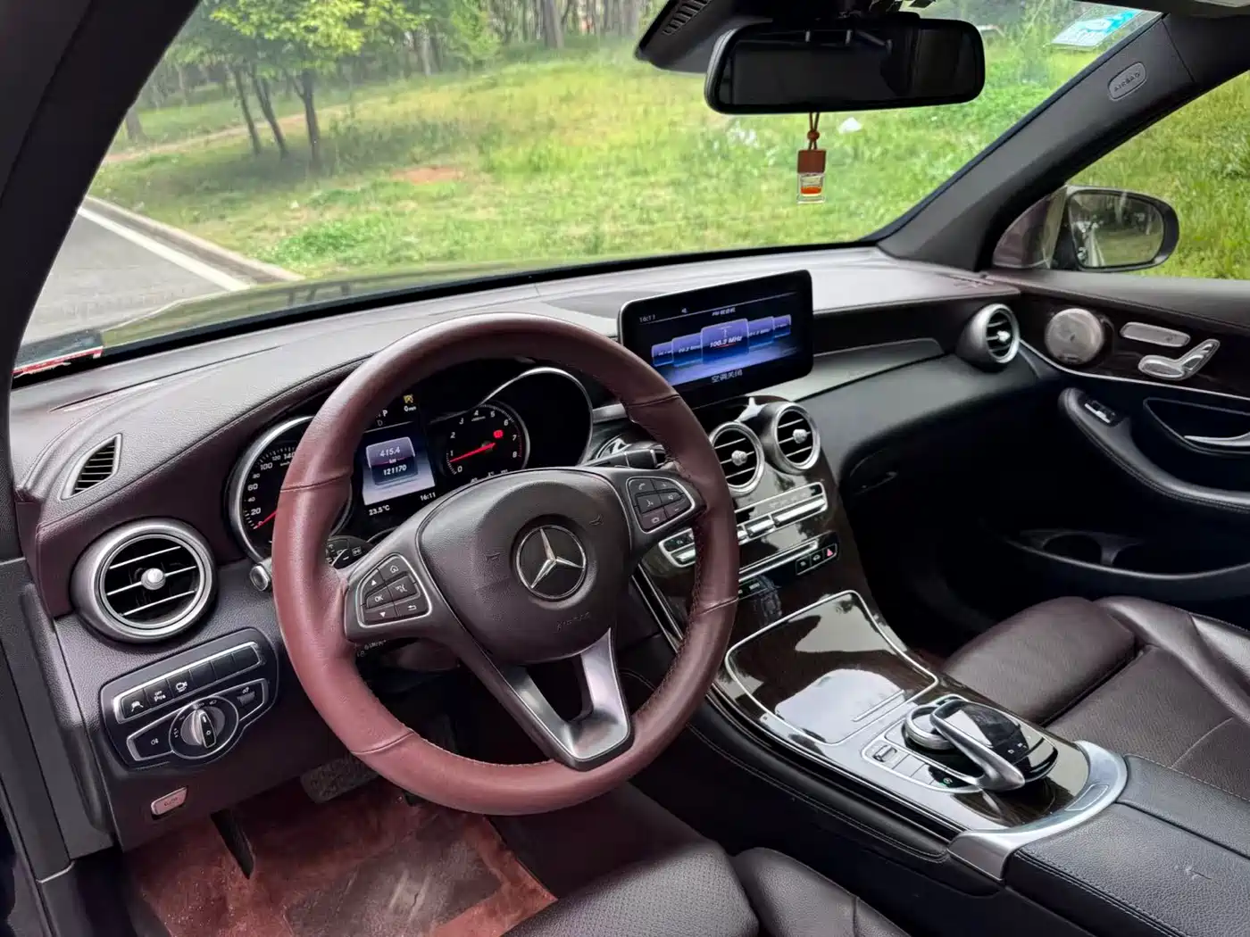 Mercedes-Benz GLC 2017 GLC 260 4MATIC Luxury фото 7