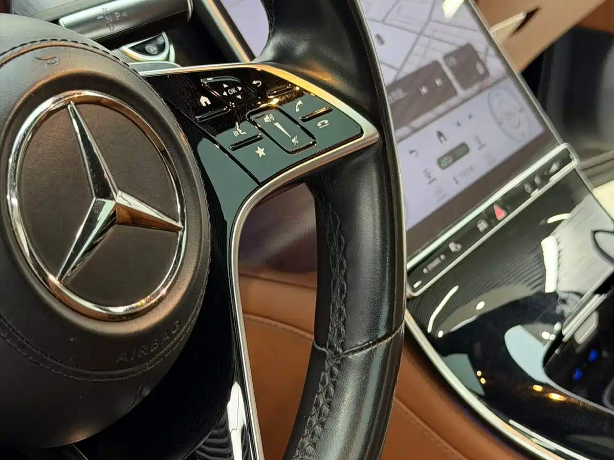 Фото 13 - Mercedes-Benz S-Class