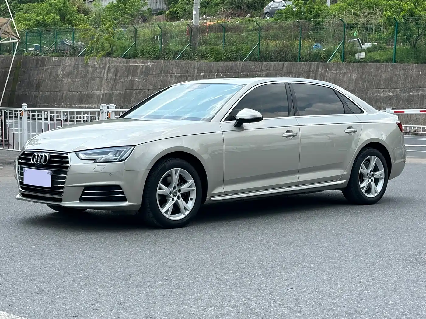 Audi A4L 2018 30th Anniversary 40 TFSI Progressive