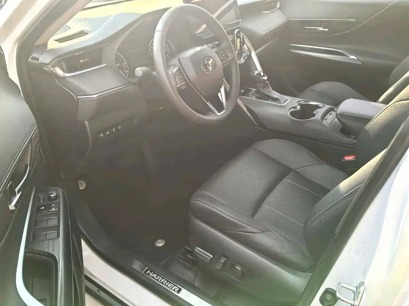 Toyota Lingfang HARRIER 2023 2022 2.0L CVT 2WD Premium Edition