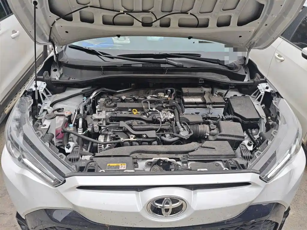 Toyota Frontlander 2024 2.0L CVT Elite Plus Edition фото 17