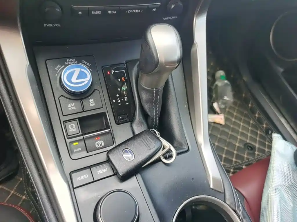 Lexus NX 2015 2015 300h FWD Luxury