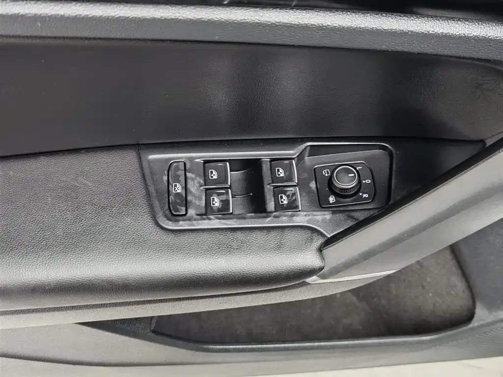 Volkswagen Tayron 2019 330TSI 2WD Luxury China V фото 9