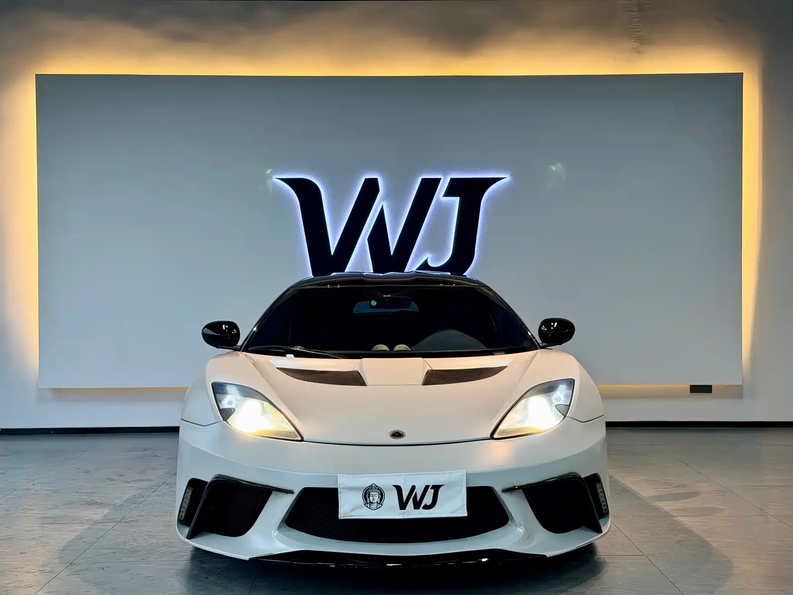 Фото 2 - Lotus Evora