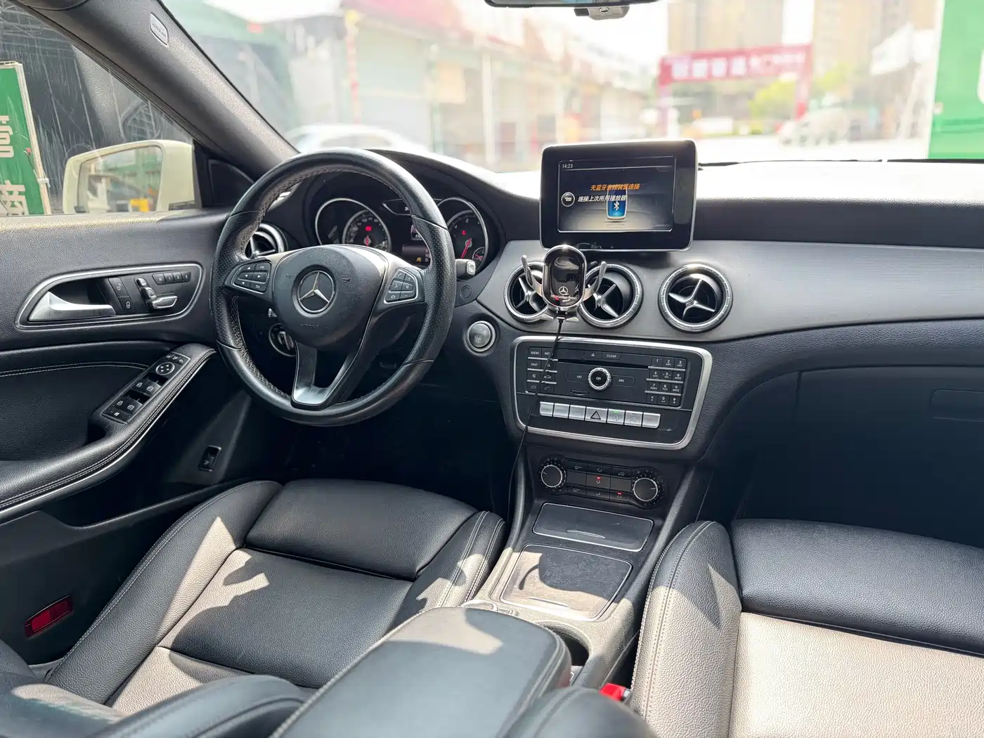 Mercedes-Benz CLA (Import) 2016 Facelift CLA 200 Style фото 7