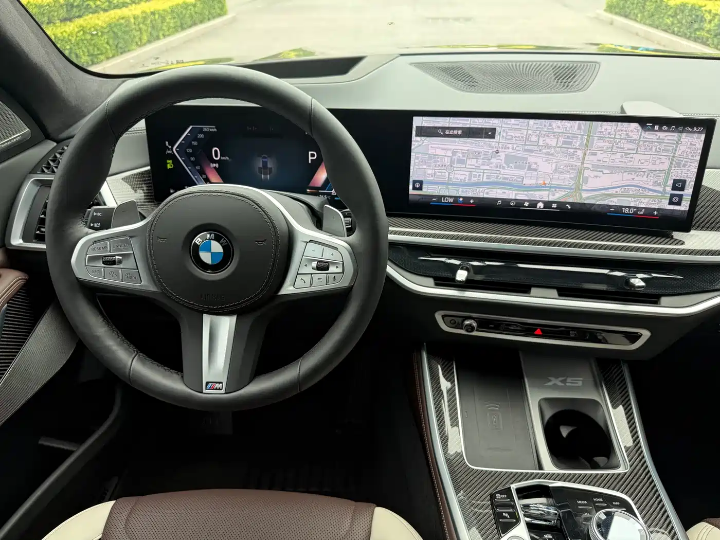 BMW BMW X5 2023 xDrive 40Li Premium M Sport Black Night Package 10