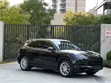 Photo 3 - Porsche Cayenne